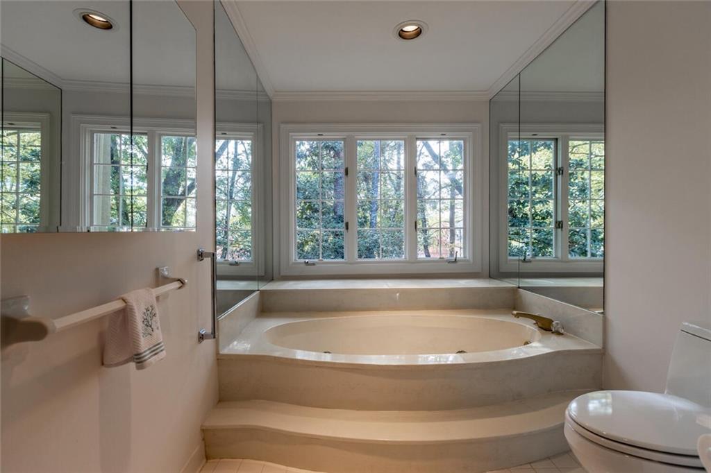 1 Peachtree Battle Avenue NW Unit 9
