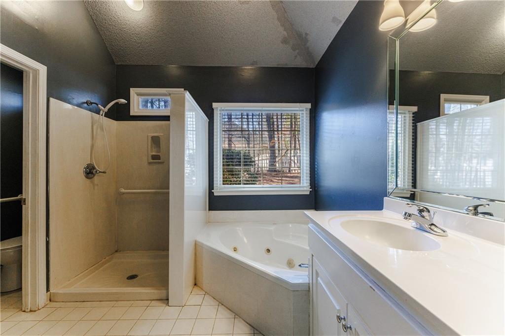616 Redbud Lane