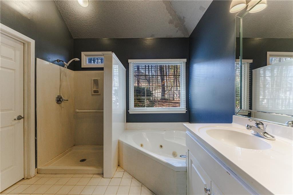 616 Redbud Lane