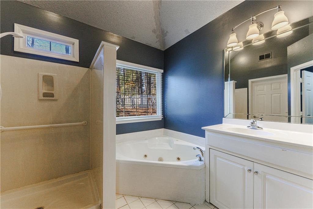 616 Redbud Lane