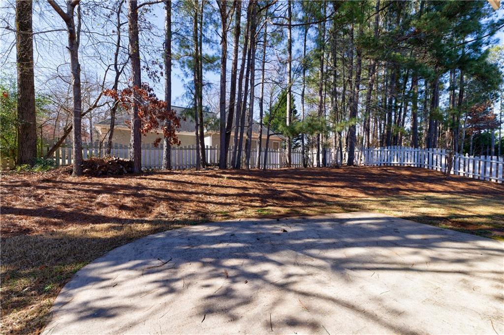 616 Redbud Lane