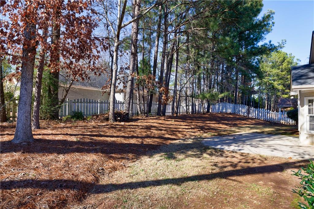 616 Redbud Lane