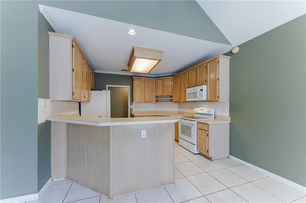 616 Redbud Lane