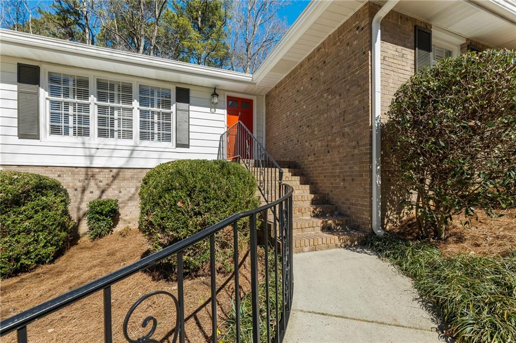2488 Fontainebleau Drive