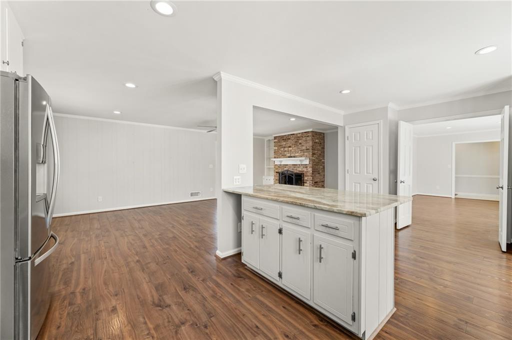 2488 Fontainebleau Drive