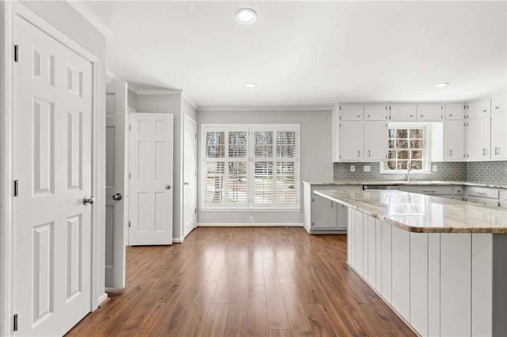 2488 Fontainebleau Drive