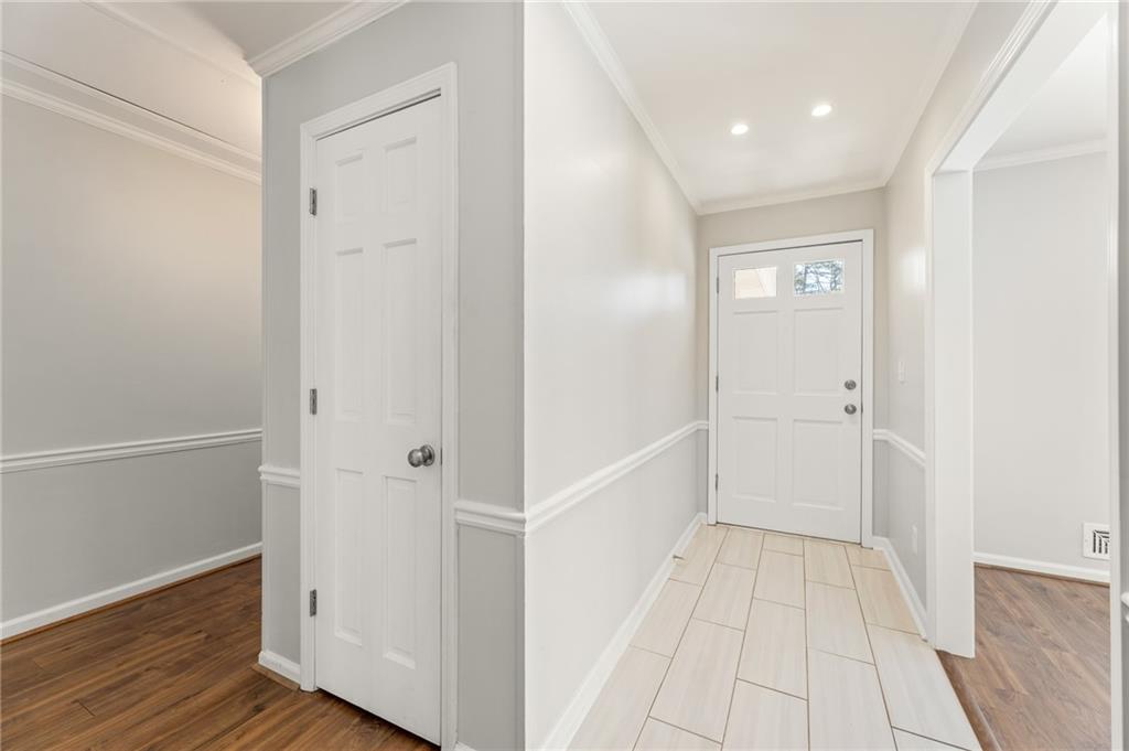 2488 Fontainebleau Drive