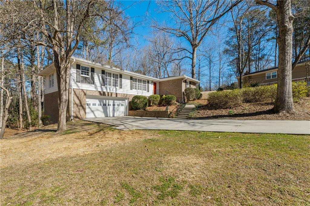 2488 Fontainebleau Drive