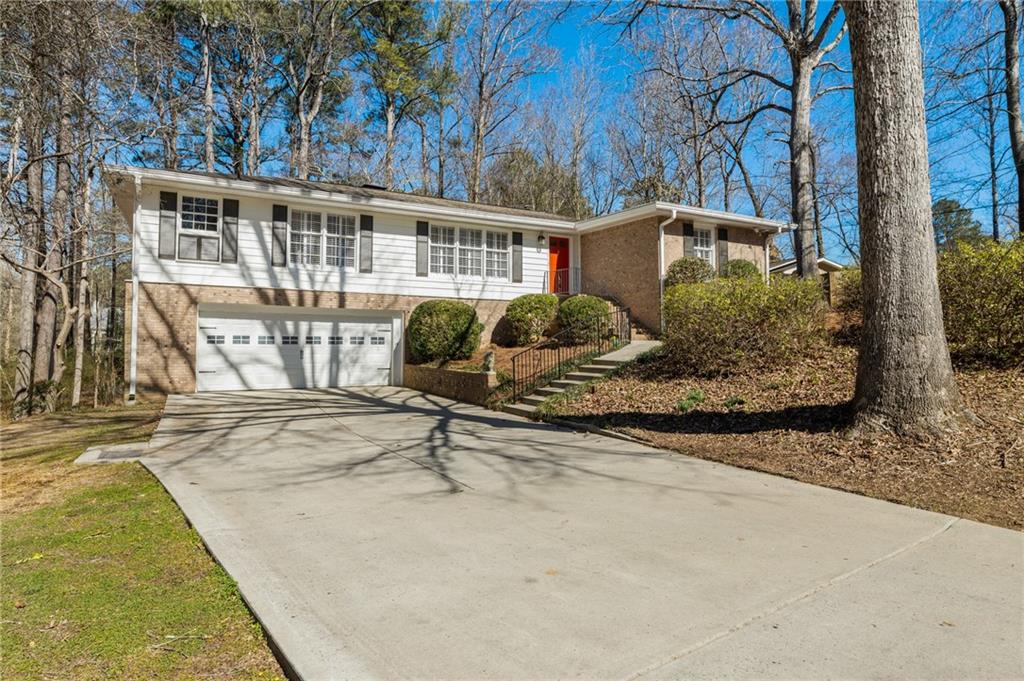 2488 Fontainebleau Drive
