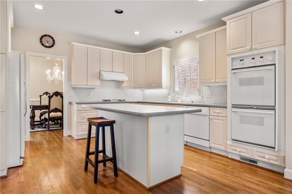 1078 Fairway Estates NE