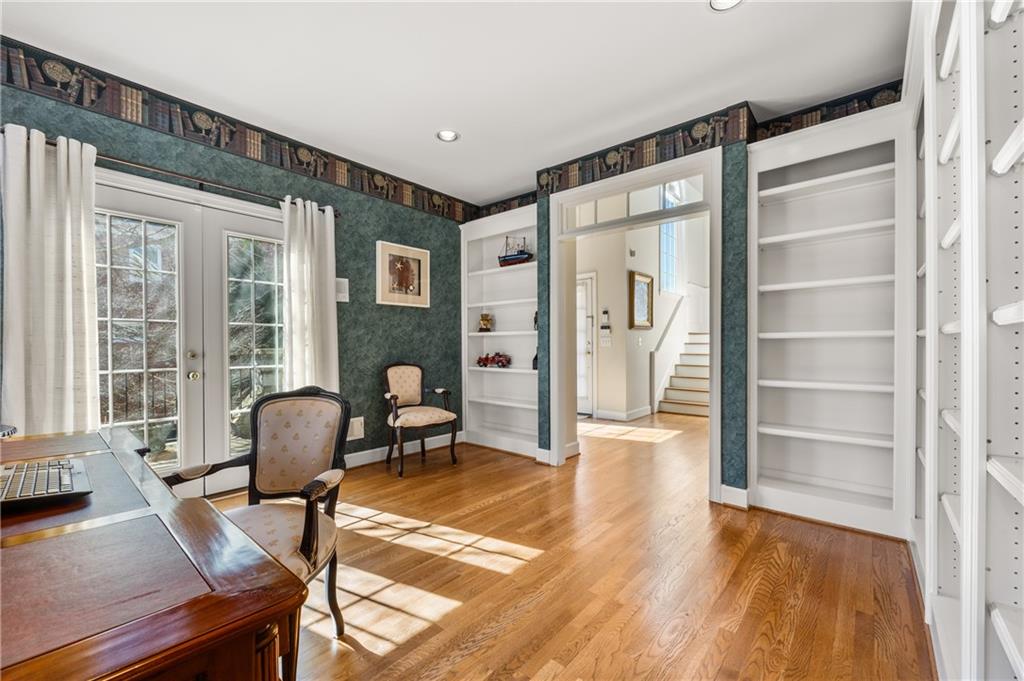 1078 Fairway Estates NE