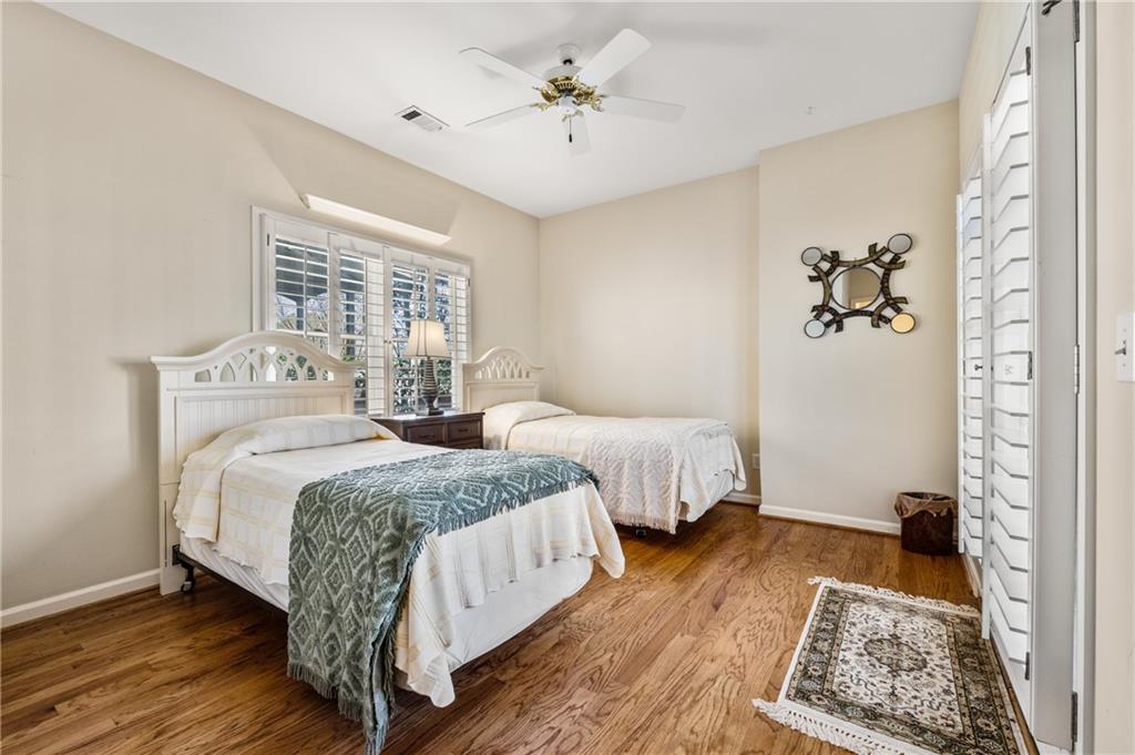 1078 Fairway Estates NE