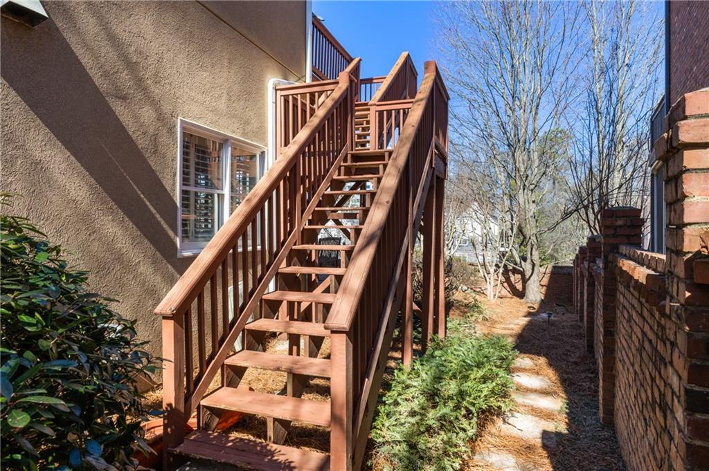 1078 Fairway Estates NE