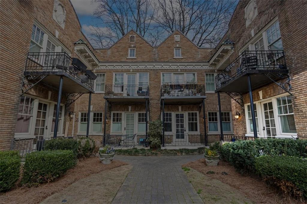 907 Piedmont Avenue NE Unit 5