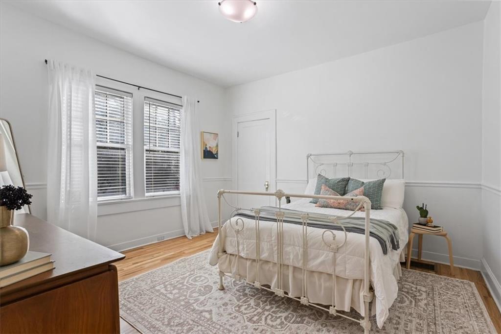 907 Piedmont Avenue NE Unit 5