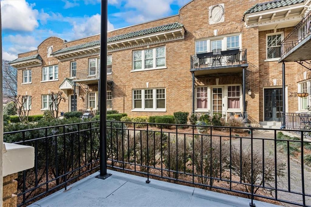 907 Piedmont Avenue NE Unit 5