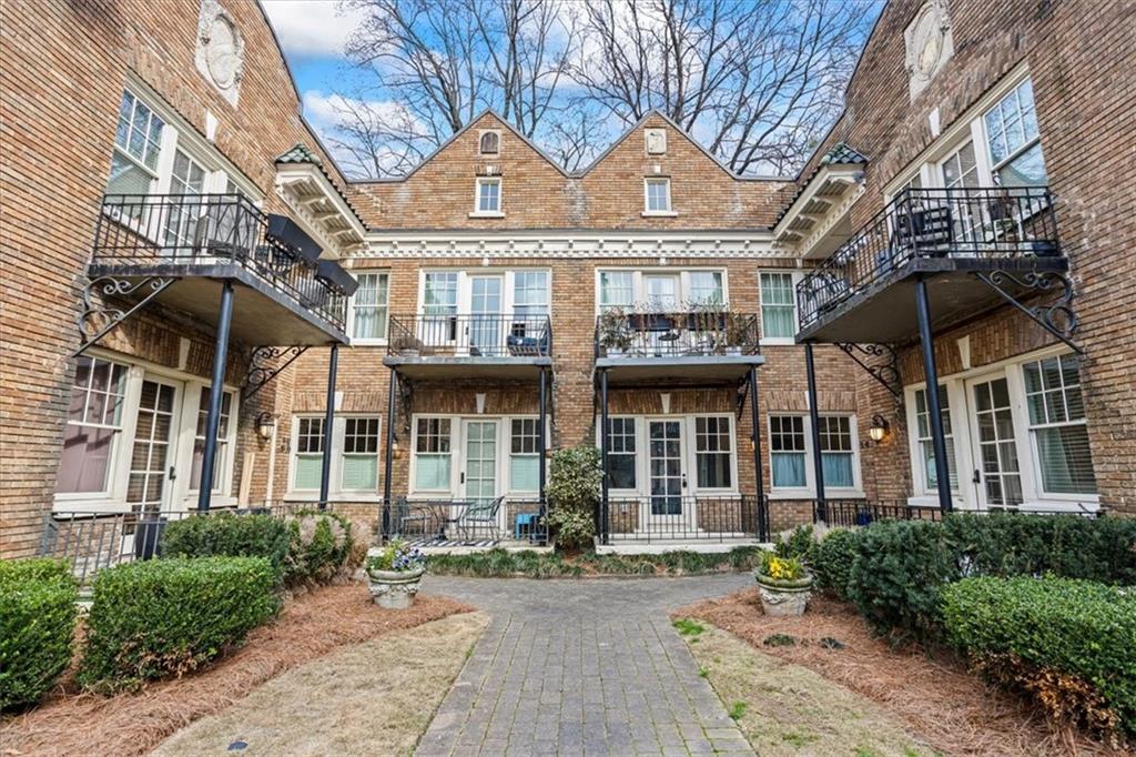 907 Piedmont Avenue NE Unit 5