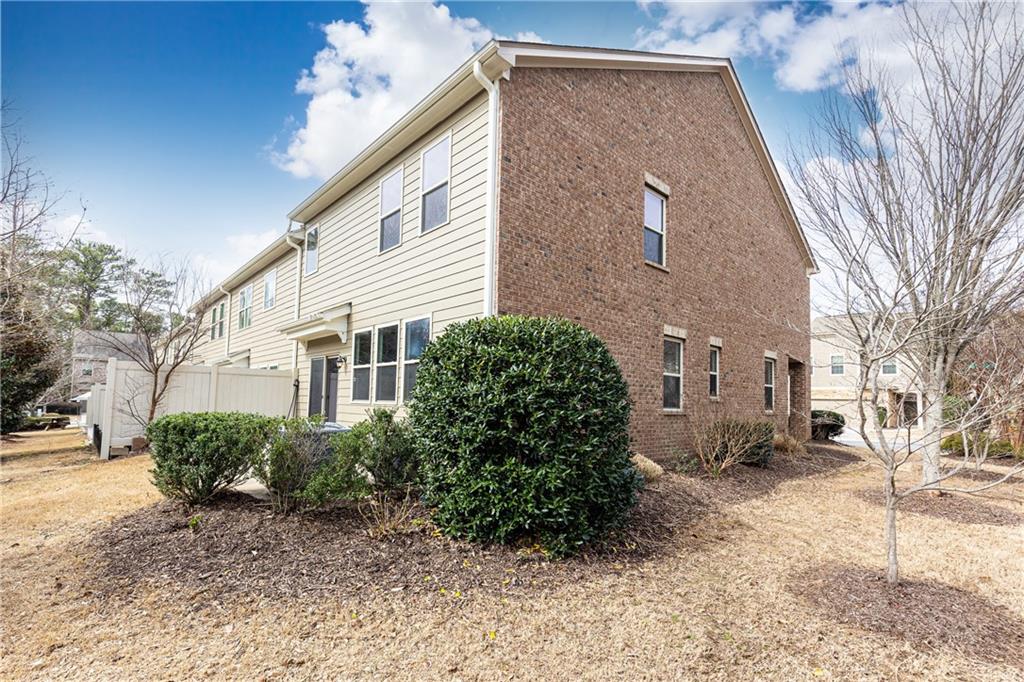 2169 Crestridge Trail NE