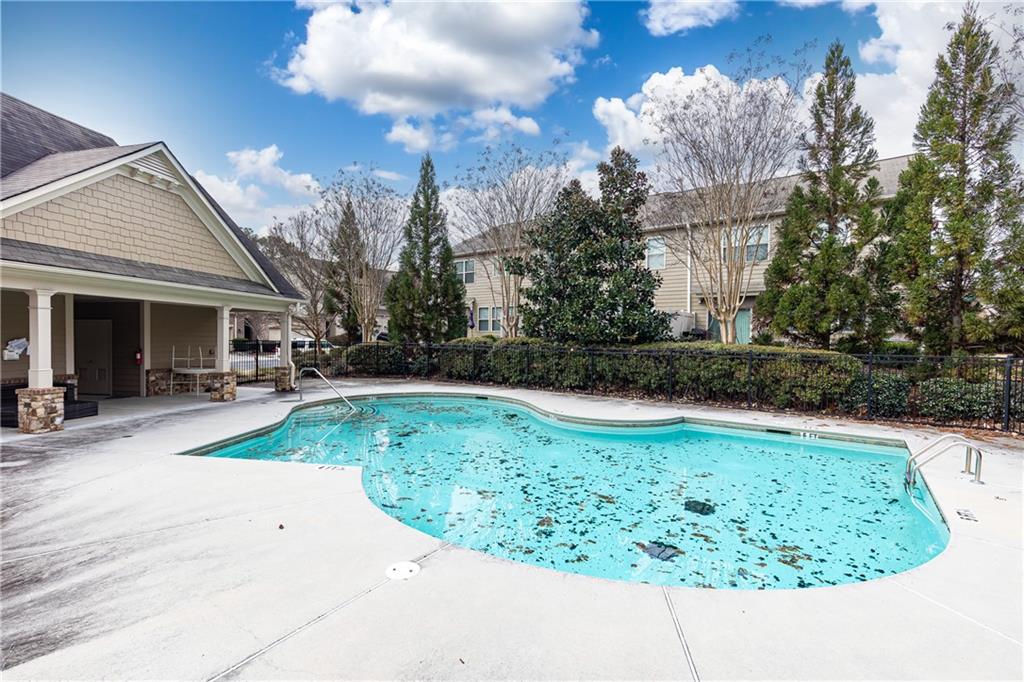 2169 Crestridge Trail NE
