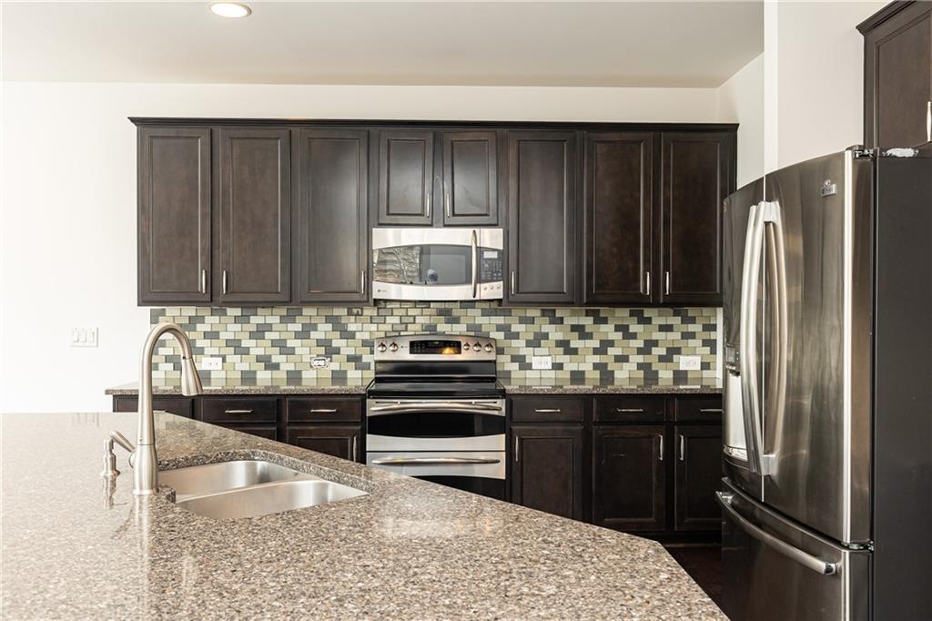 2169 Crestridge Trail NE