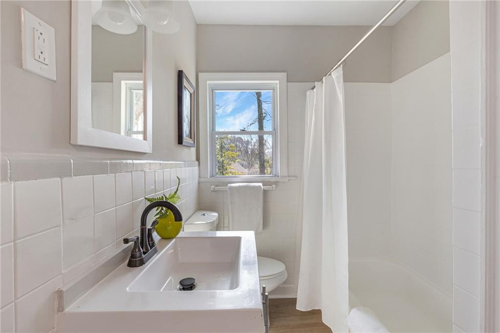 1907 Dresden Drive NE