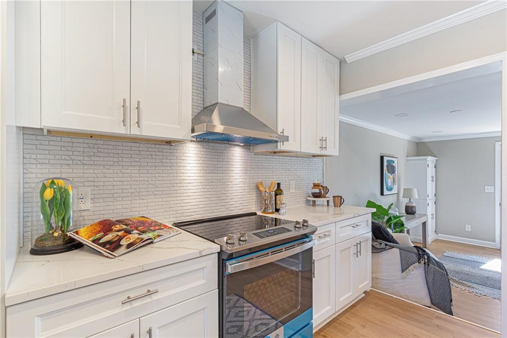 1907 Dresden Drive NE