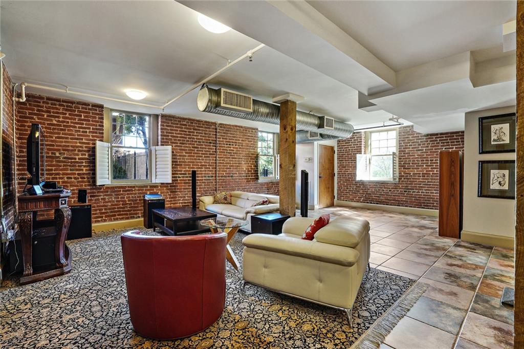 266 11th Street NE Unit 201