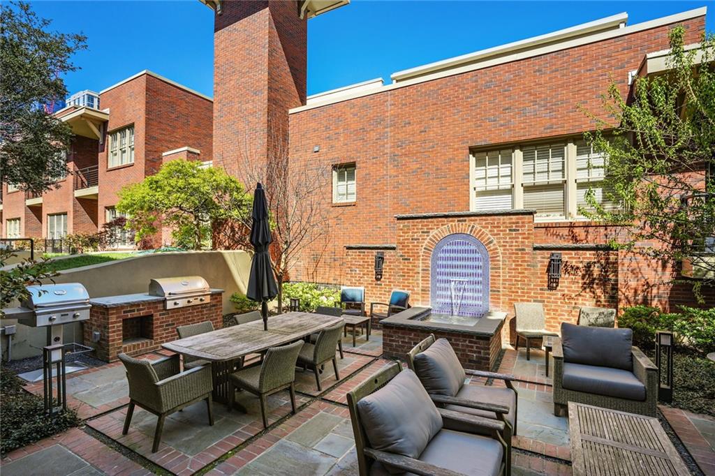 266 11th Street NE Unit 201