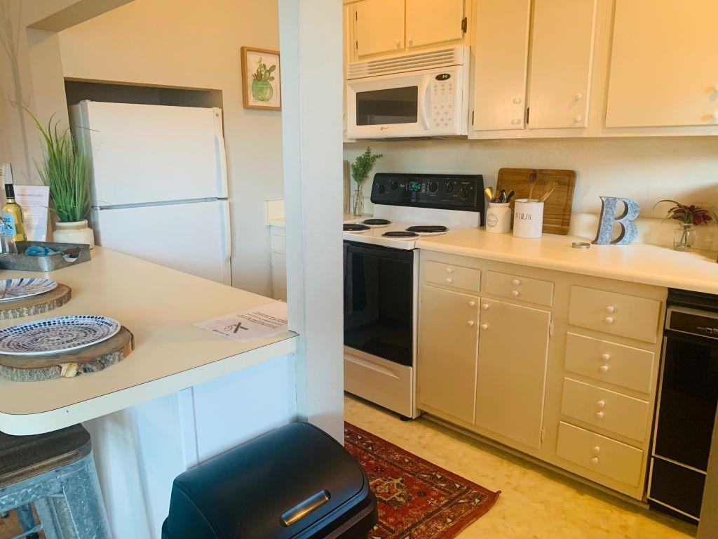 300 Peachtree Street NE Unit 16N