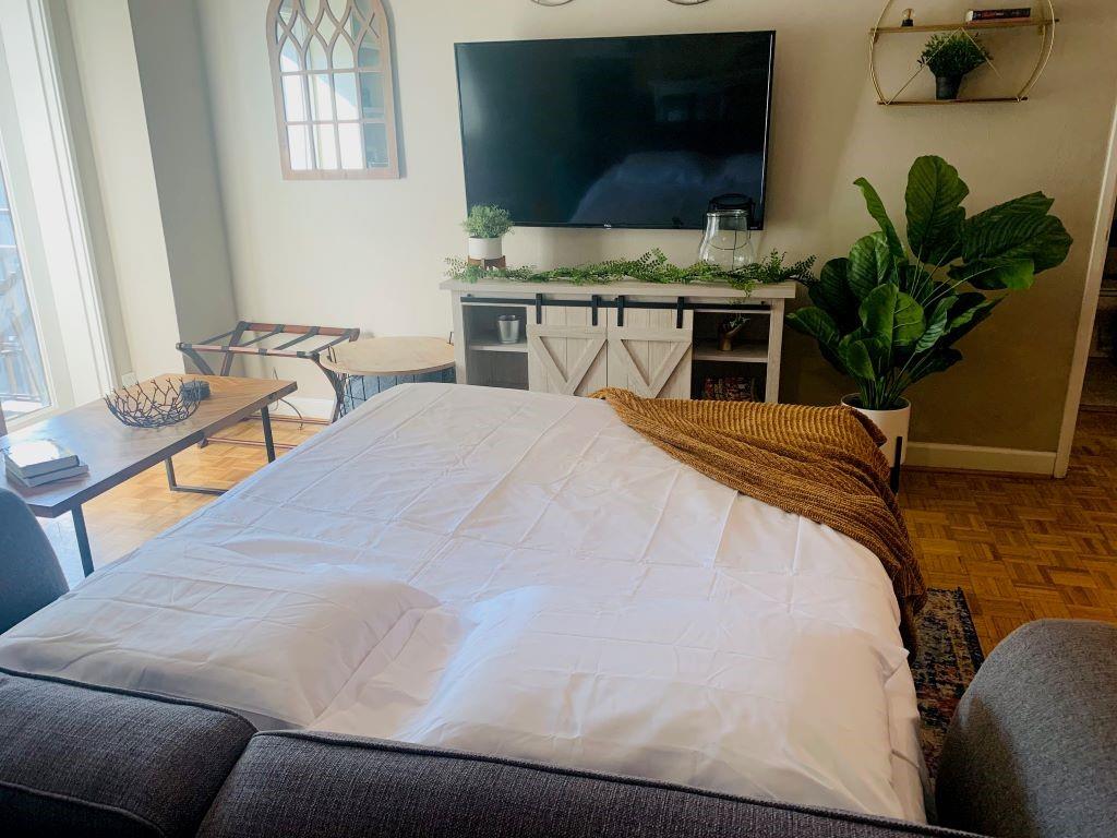 300 Peachtree Street NE Unit 16N