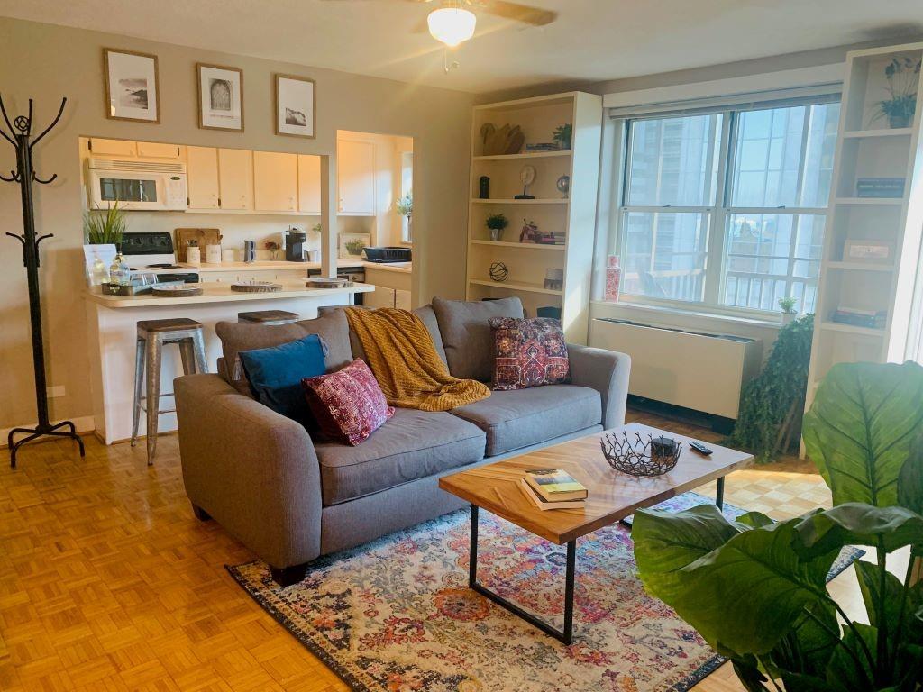 300 Peachtree Street NE Unit 16N