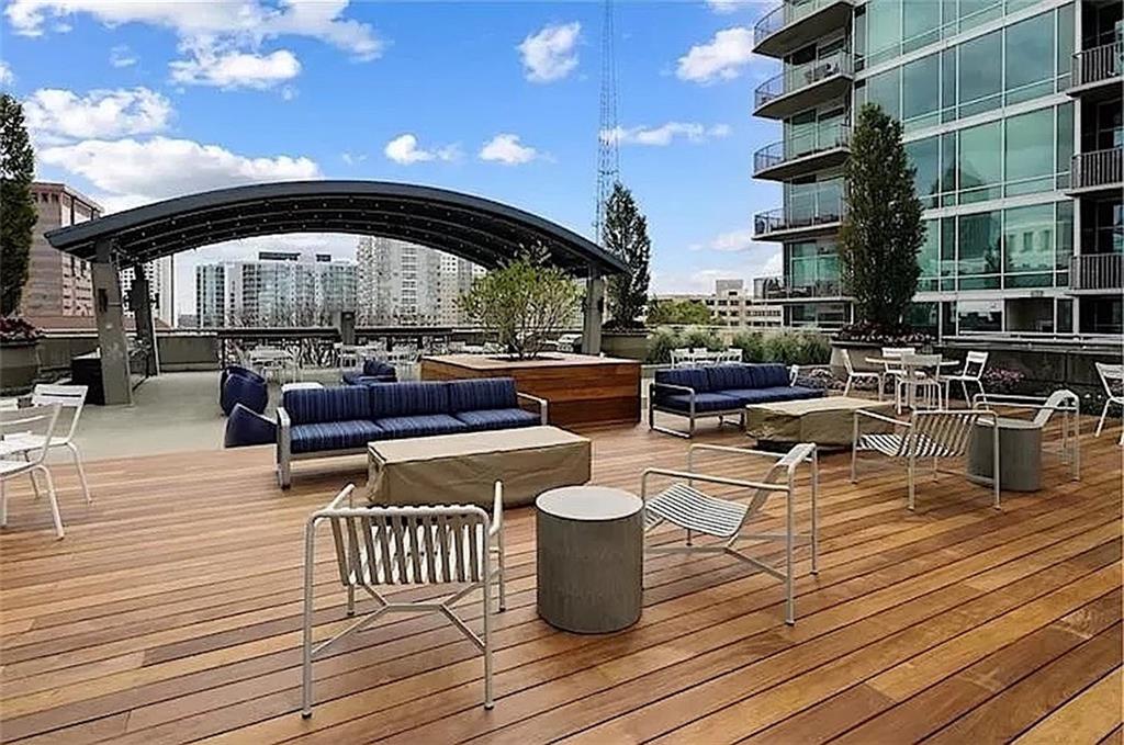 923 Peachtree Street NE Unit 1130
