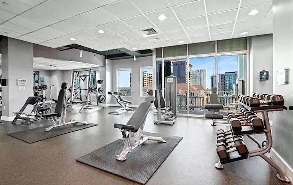 923 Peachtree Street NE Unit 1130
