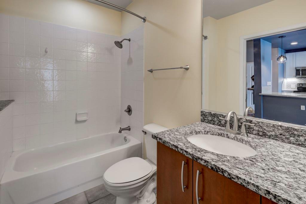 923 Peachtree Street NE Unit 1130