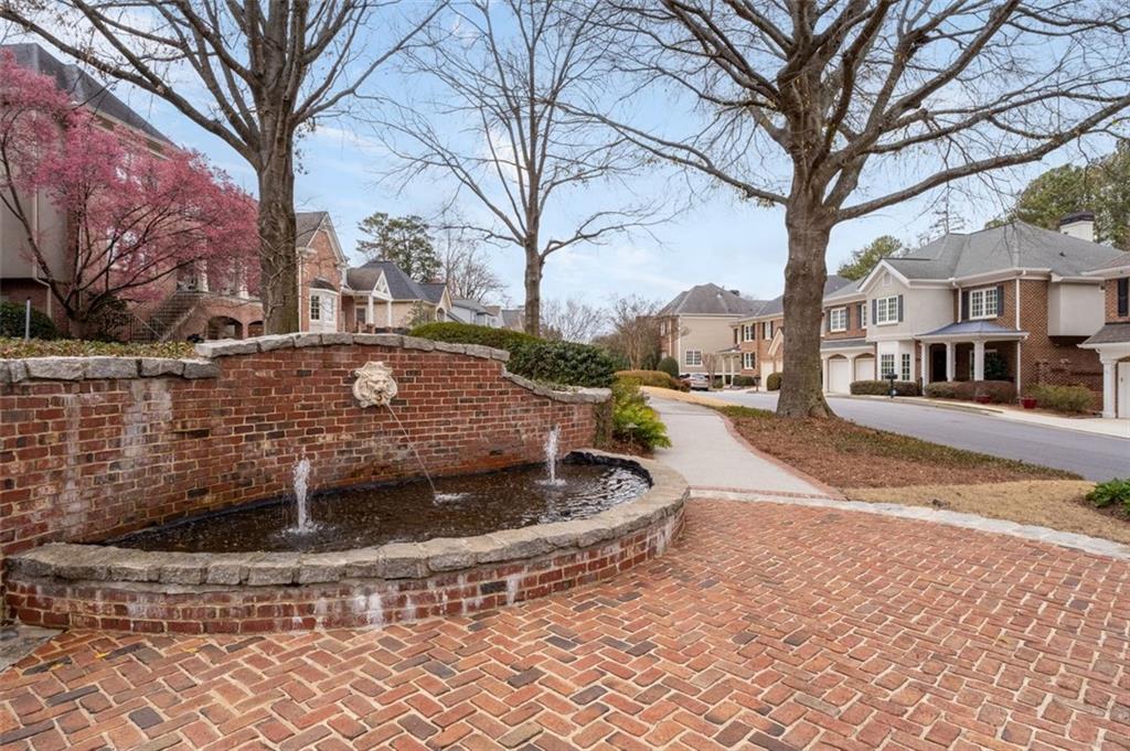 1138 FAIRWAY Gardens NE