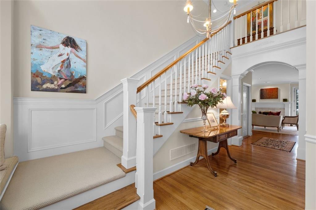 1138 FAIRWAY Gardens NE