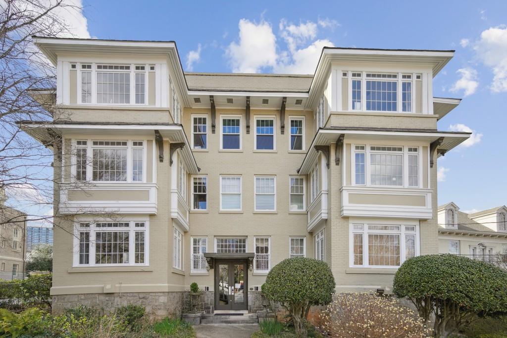 18 Peachtree Circle Unit 6