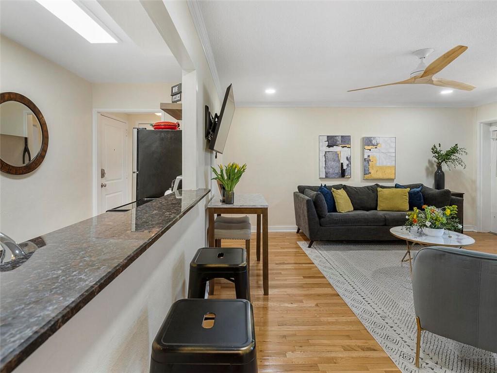 300 Peachtree Street NE Unit 5H
