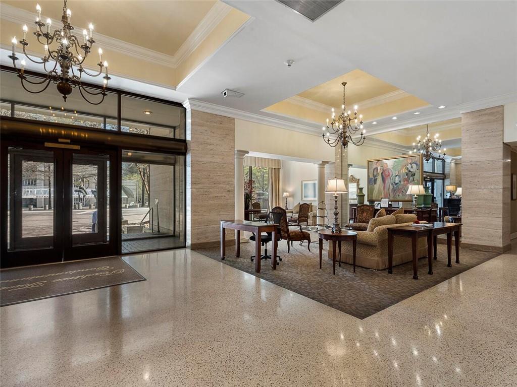 300 Peachtree Street NE Unit 5H