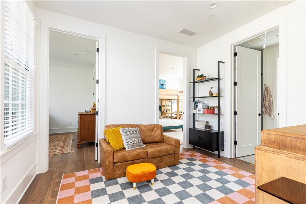 271 2nd Street