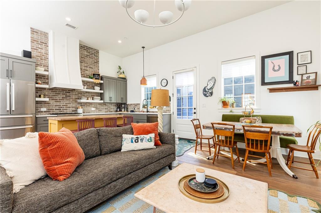 271 2nd Street