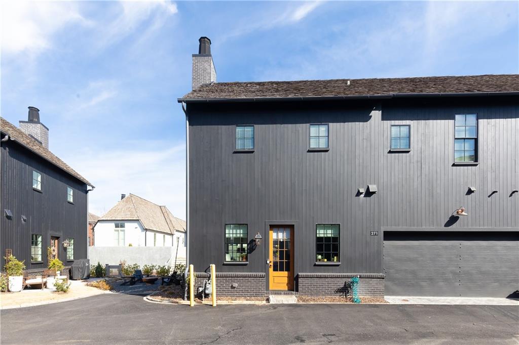 271 2nd Street