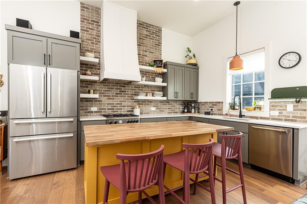 271 2nd Street