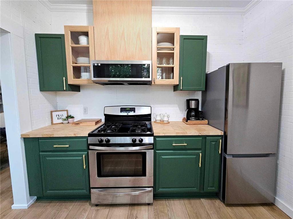 21 Peachtree Memorial Drive NW Unit 4