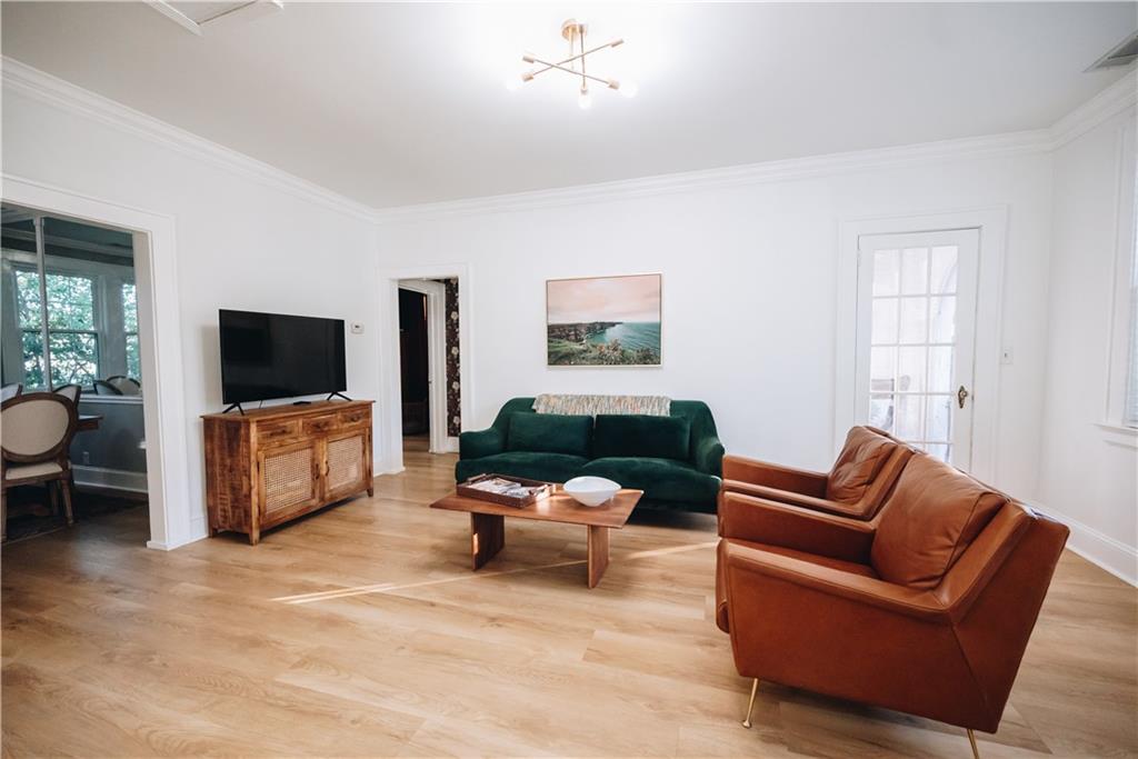 21 Peachtree Memorial Drive NW Unit 4