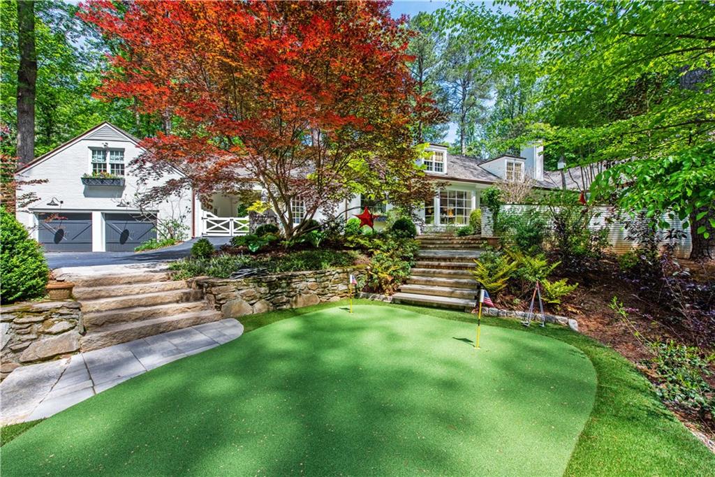 110 Blackland Drive NW