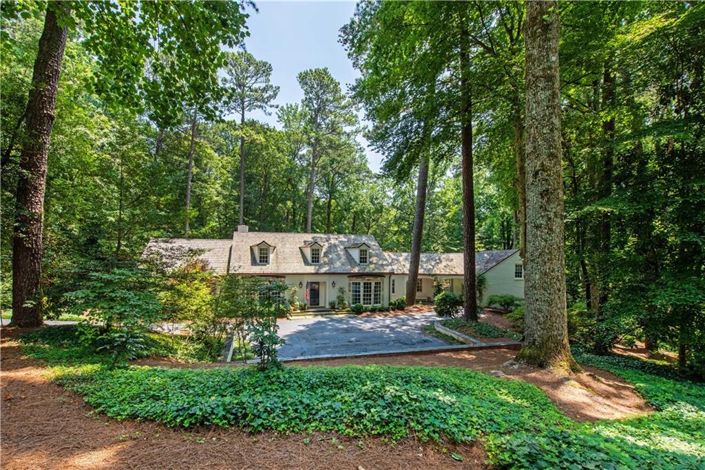 110 Blackland Drive NW