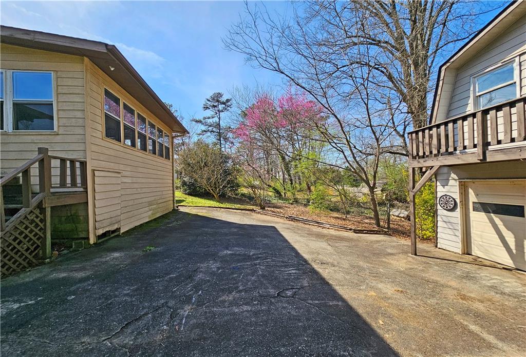 2398 Woodland Drive NW