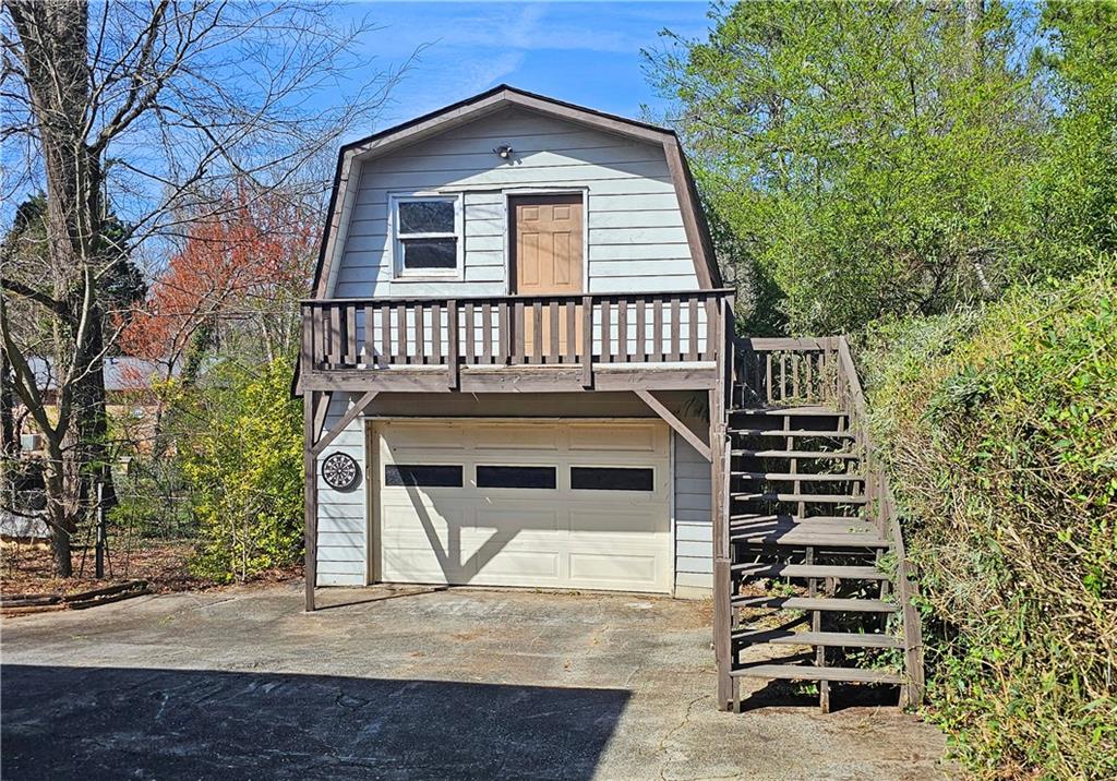 2398 Woodland Drive NW