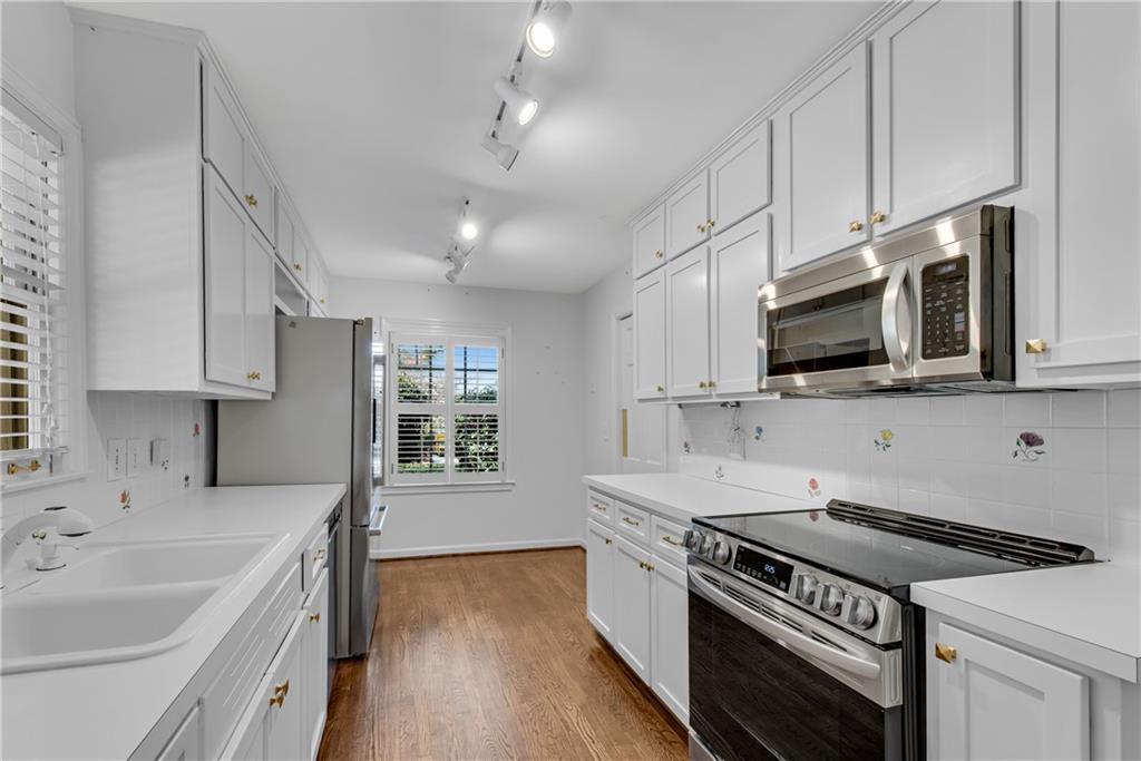 619 Carriage Drive